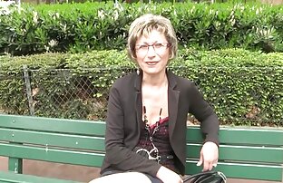 XXX Julie, Hai. bokep russian mom