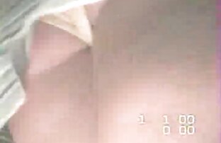 XXX Lihat bokep mom 3gp wanita ini dengan kaki disilangkan saat diikat